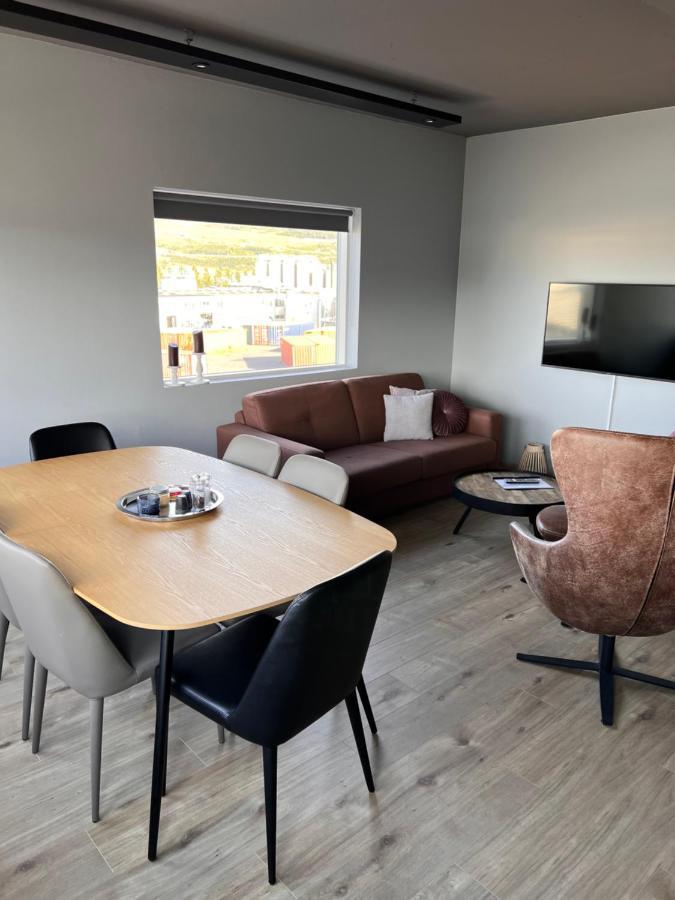 Tb Apartments Akureyri Bagian luar foto